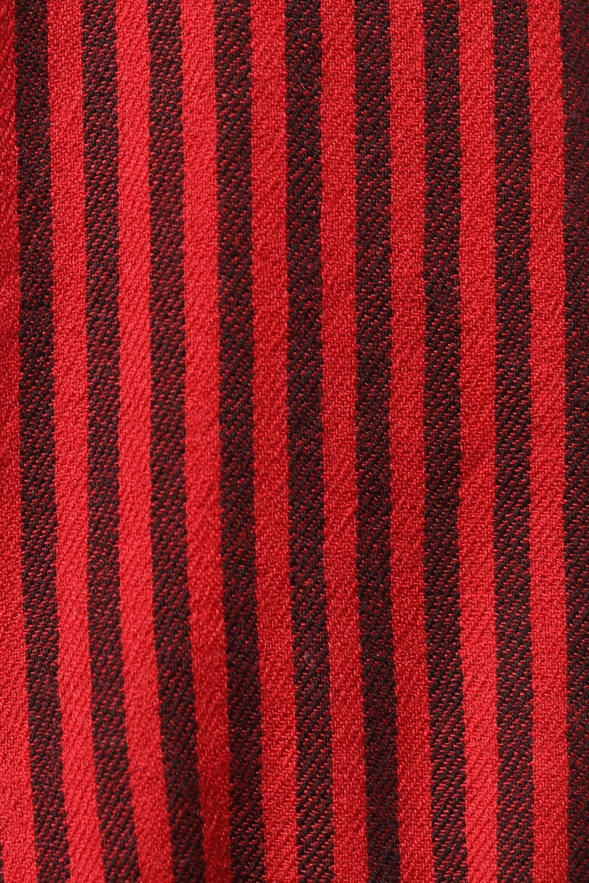 Classic Gingham Woven Wool Scarf with Tassels - Red Black | SVEŽElife